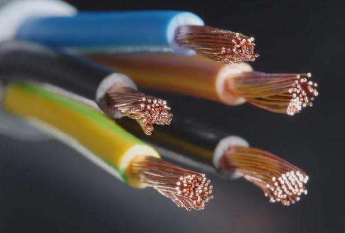 如何避免電線電纜的外皮在冬天斷裂呢？